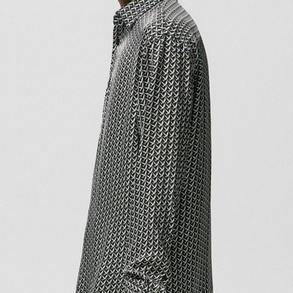 Zara Men's Bird Print Dressing Shirt Size Medium - Picture 2 of 8